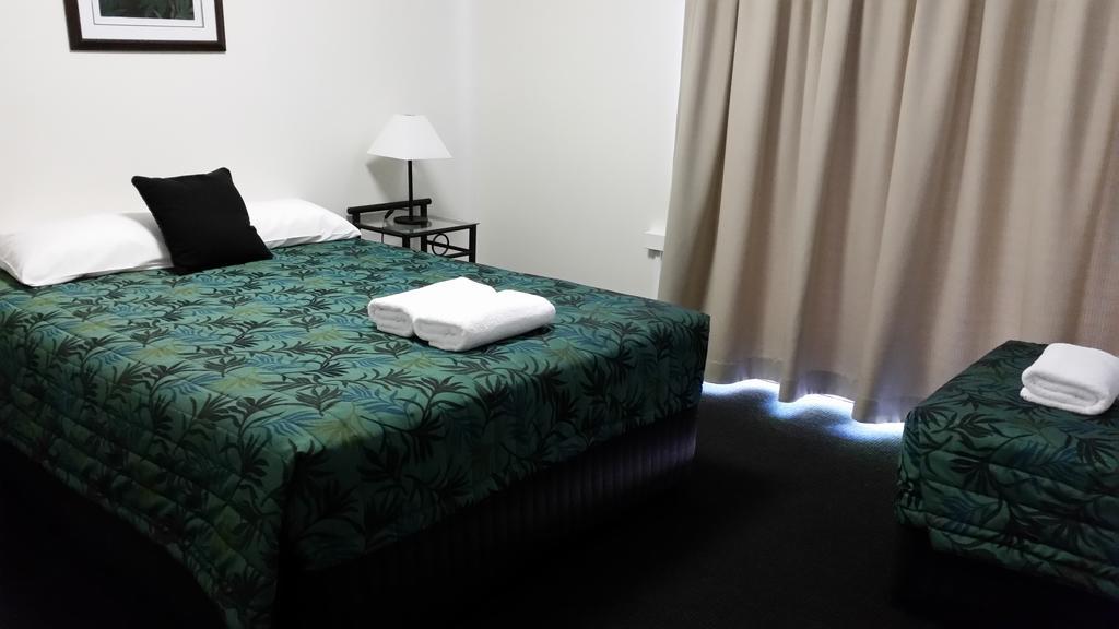 Port Denison Motor Inn Bowen Extérieur photo